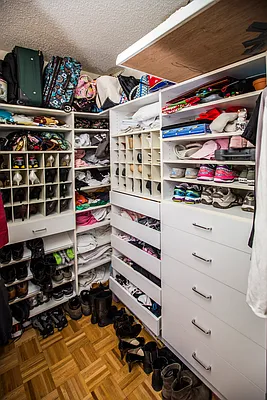 Sold by Owner | media 9