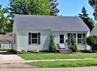 1826 Jefferson St, Oshkosh, WI 54901