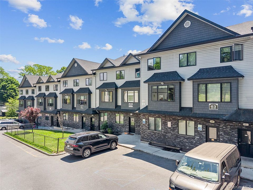 1st image of 61 Blauvelt #102