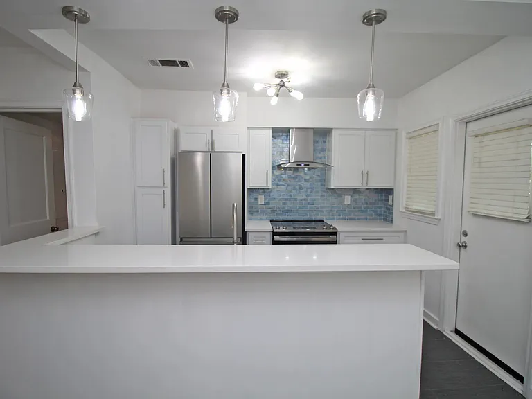 315 Flannan Rd — Photo 10