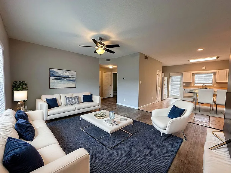 Rand Powell Apartment Homes — Photo 11
