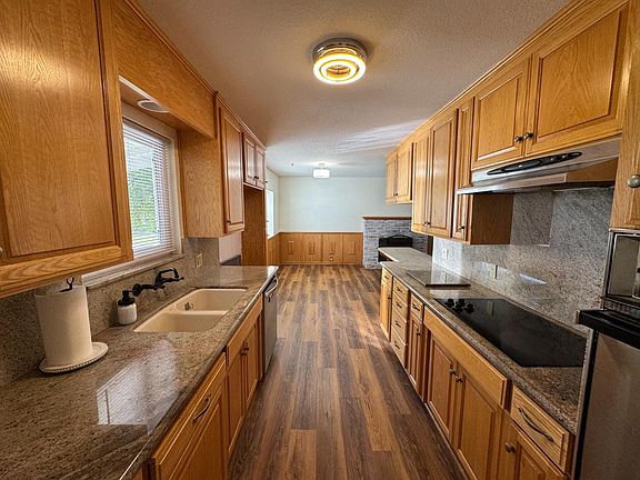 4th image of 1905 Wildwood Dr