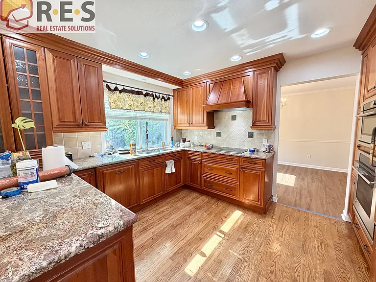 6346 S Jersey Ct — Photo 2