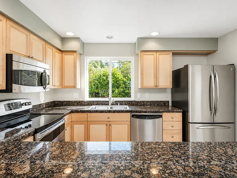 5622 Fauntleroy Way SW #B — Photo 6