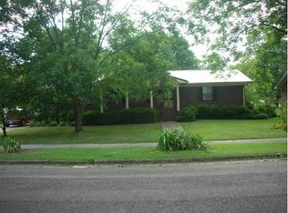 102 Cleveland Ct, Gadsden, AL 35901