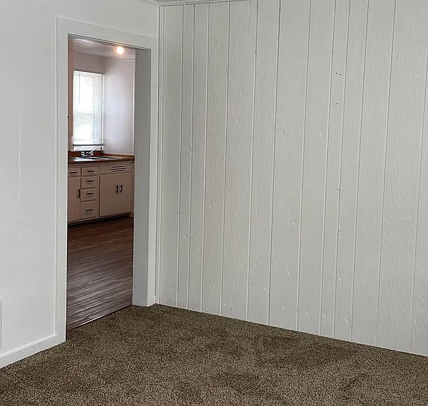 650 Dearborn Ave — Photo 11