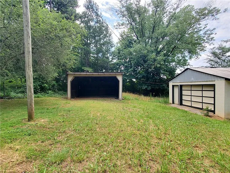 931 Auburn Rd — Photo 24