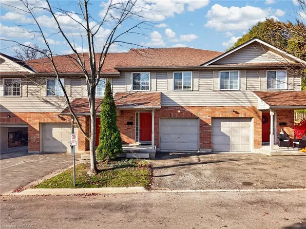 120 Dudhope Ave #20, Cambridge, ON N1R 4T7