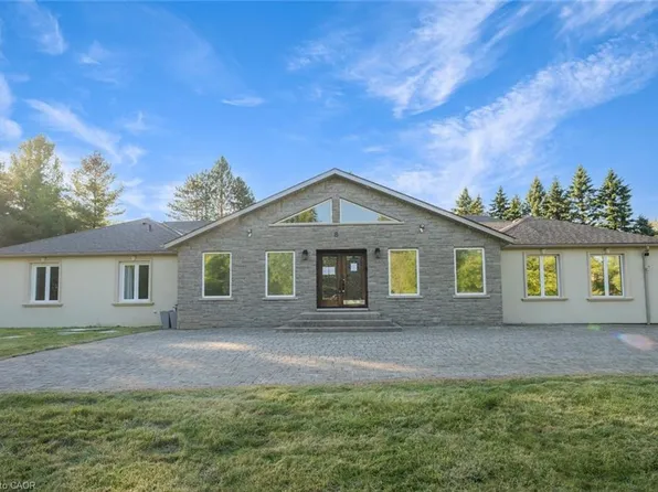 8 Ridgewood Dr, Richmond Hill, ON L4E 3M1