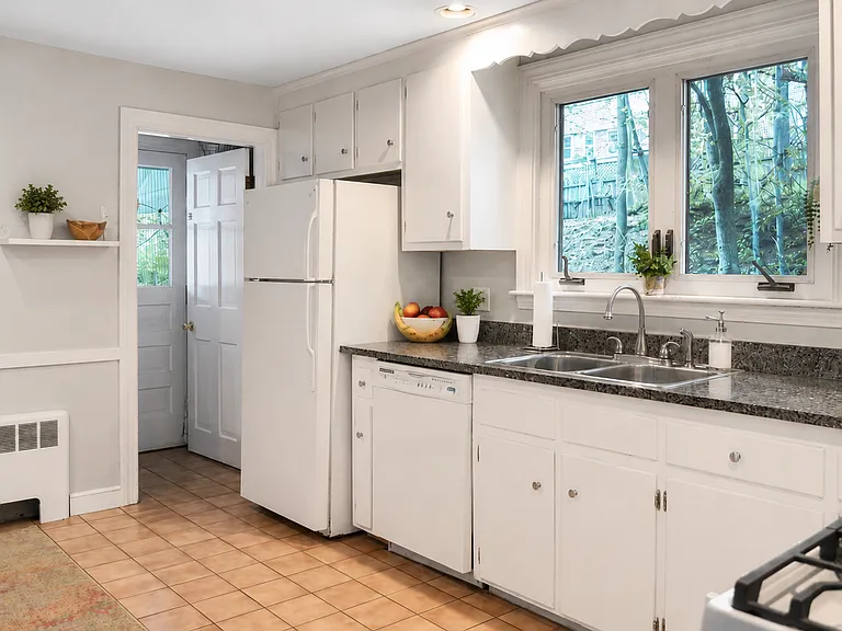 11 Whittemore Rd #11 — Photo 6
