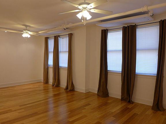 3rd image of 3413-21 N Marshfield Ave #3413-G