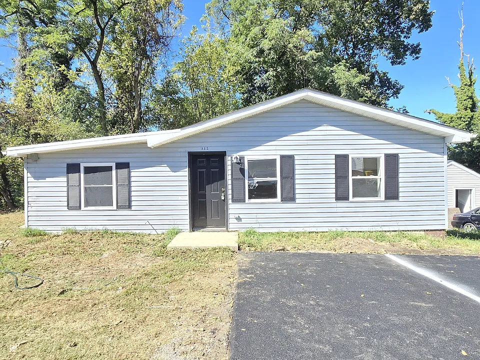 312 Elizabeth Ave #2