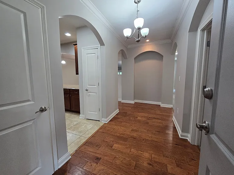 Pinnacle on Meridian — Photo 25