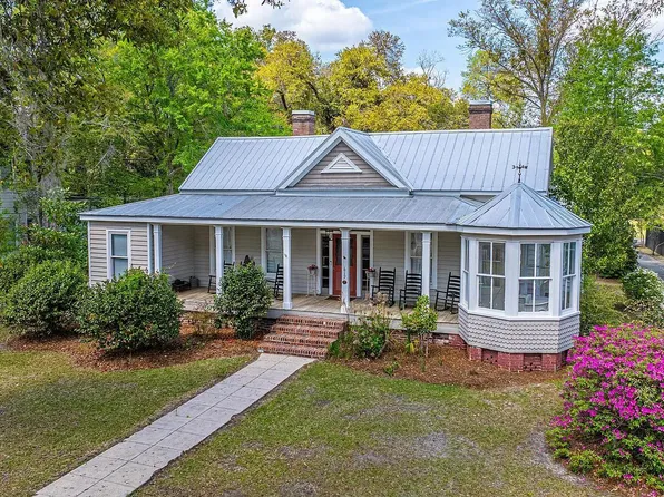 617 Hampton St, Walterboro, SC 29488