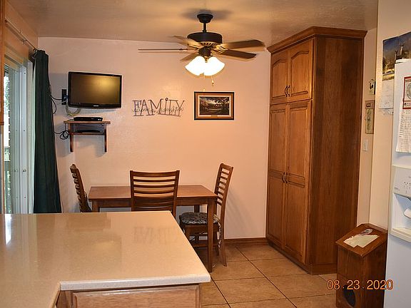 Breakfast area with Pantry