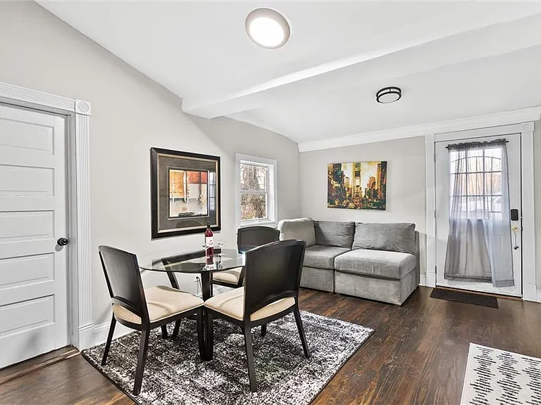 867 Beecher St SW — Photo 32