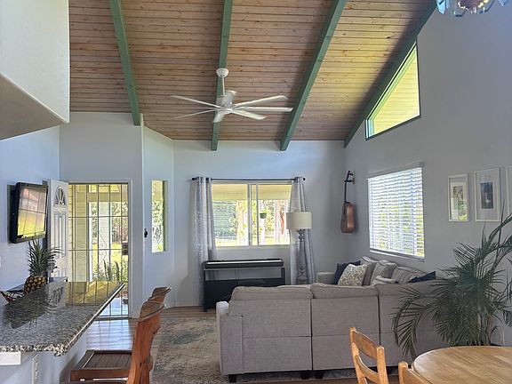 5th image of 871 Waianuenue Ave