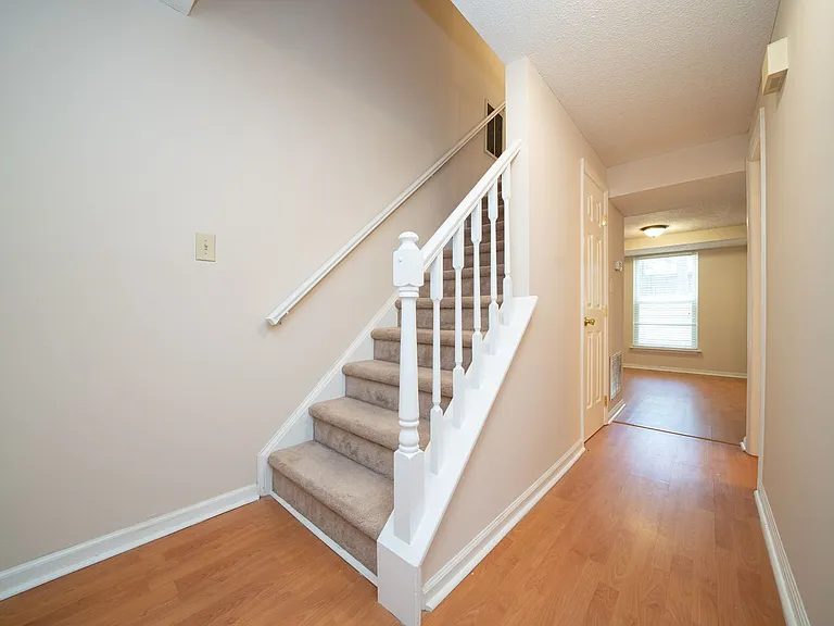 5520 Lacy Rd — Photo 18