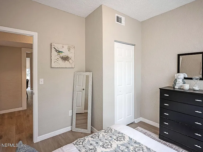 325 Alder St — Photo 14