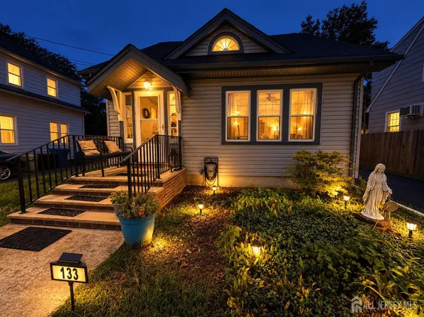133 Stout Ave, Middlesex, NJ 08846