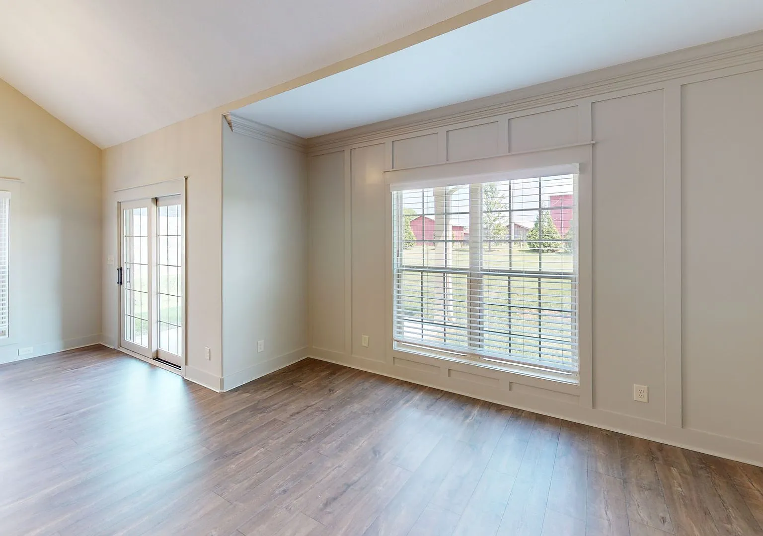 Stylish Veridian Townhome with Main-Level Primary Suite, Large Kitchen Island and Covered Back Patio — Photo 3