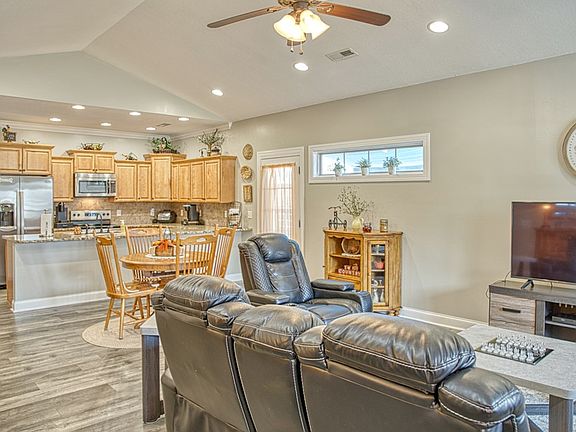 4th image of 109 Weston Dr
