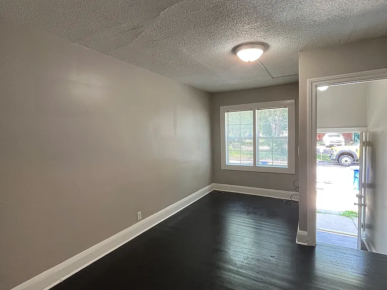 559 Charles Ave #2 — Photo 3