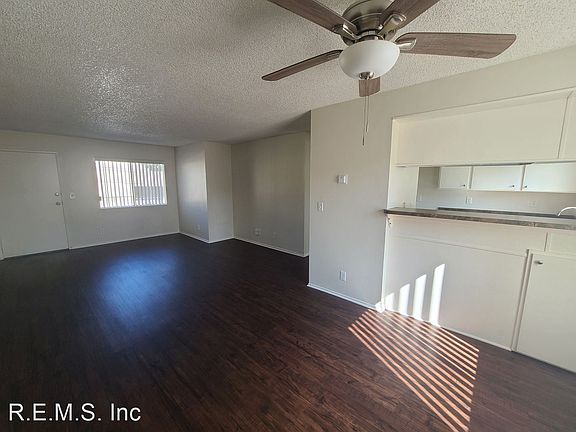 4th image of 223 E Hyde Pk Blvd APT 8