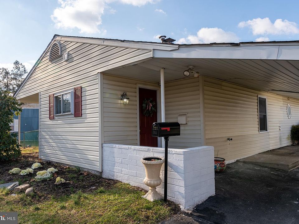 221 Dogwood Dr, Levittown, PA 19055 Zillow