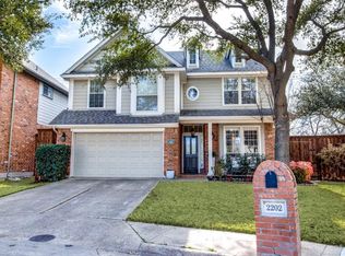 2202 Ash Grove Way, Dallas, TX 75228
