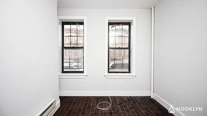 Rented by Nooklyn NYC LLC | media 18