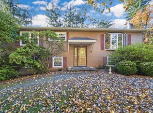 34 Lawrence Rd, Hyde Park, NY 12538