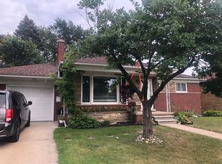 26690 Potomac Ct, Center Line, MI 48015