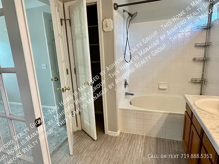 8316 Cooper River Dr — Photo 15