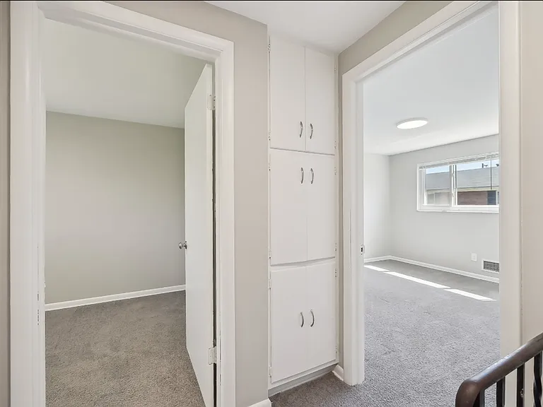 Worthington Court Townhomes — Photo 3