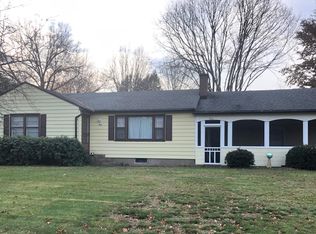 991 Wolf Hill Rd, Cheshire, CT 06410