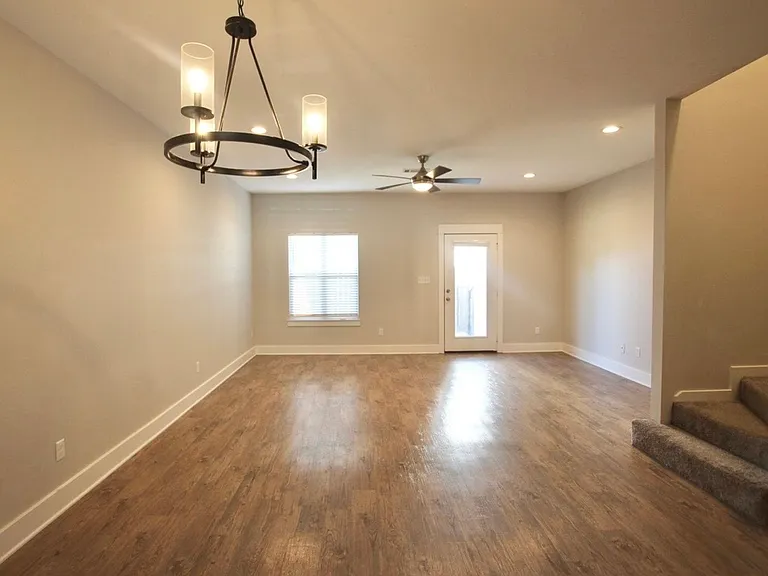307 N Henry St #15 — Photo 5