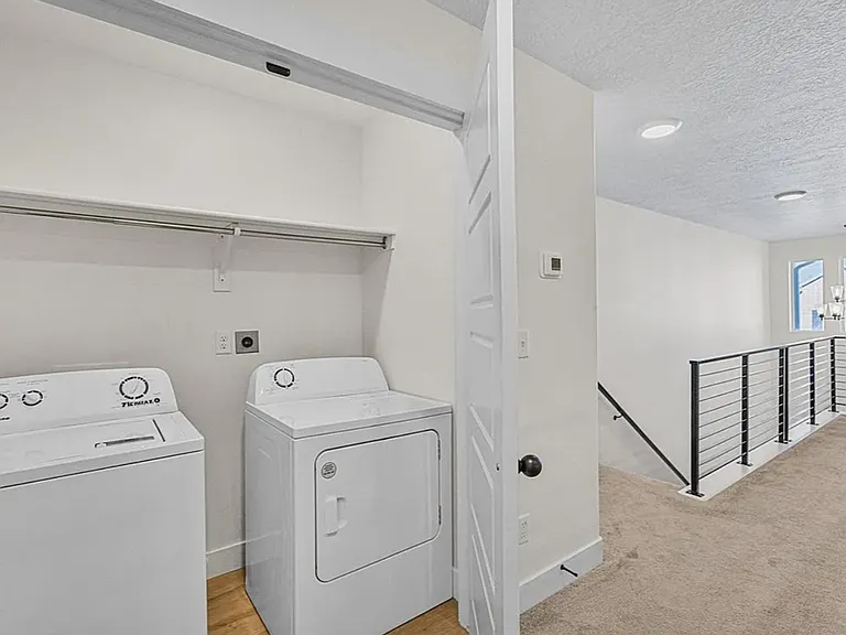 4543 W Watchmen Way S — Photo 8