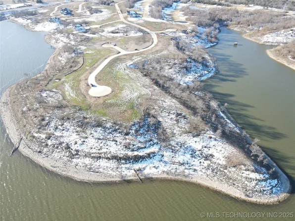 12567 Reflection Pointe Dr, Kingston, OK 73439