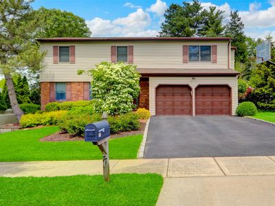 77 Barry Lane, Syosset, NY, 11791