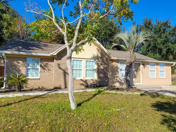845 Boulevard De Lorleans, Mary Esther, FL 32569