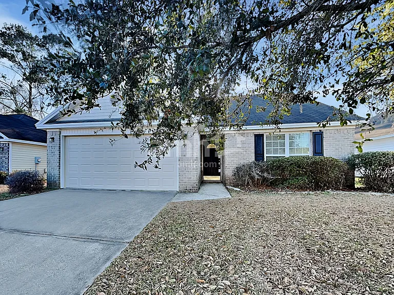 174 Fontenot Dr — Photo 1