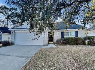 174 Fontenot Dr, Savannah, GA 31405