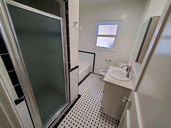 5th image of 501 S Normandie Ave #Yw9767c80
