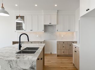 1443 Osprey Crst, Edmonton, AB T5S 0H7