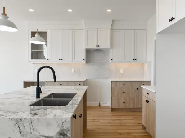 1443 Osprey Crst, Edmonton, AB T5S 0H7