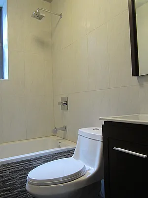 Rented by Uptown Flats LLC | media 23