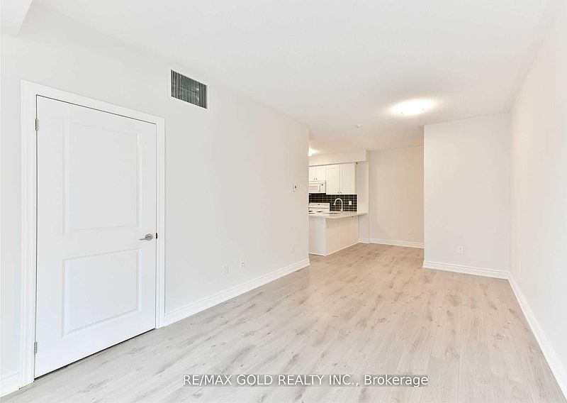 Oakville Townhouse for rent - 2 Bedrooms — photo 11