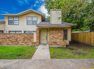 200 Pecan Dr APT 202, League City, TX 77573