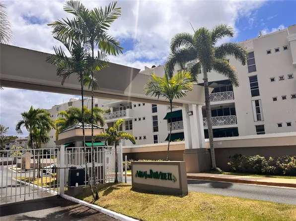 Cond Villas De Parkville Ii Edif Penthouse 2, Guaynabo, PR 00965